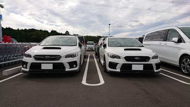WRX S4のオフ会に関するカスタム事例の投稿画像1枚目