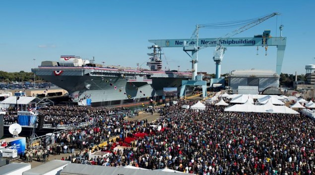 파일:external/c.gcaptain.com/cvn78_christening_crowd-635x354.jpg