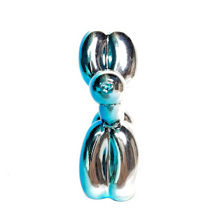 Jeff Koons-Balloon Dog XXL BLUE (After)