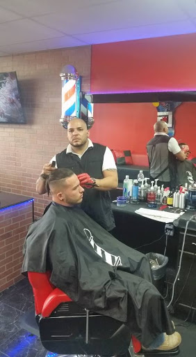 Barber Shop «Luxury Cuts 305 Barber Shop», reviews and photos, 11244 SW 137th Ave, Miami, FL 33186, USA