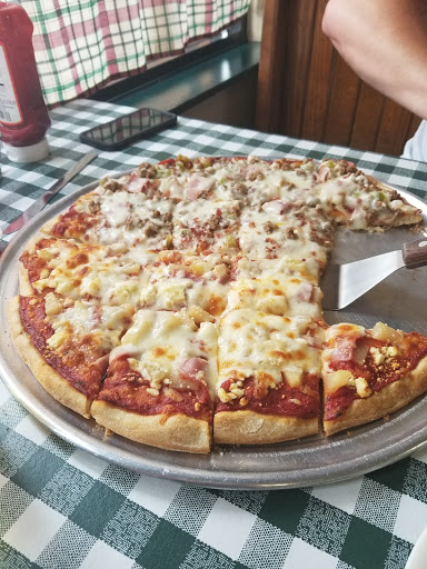 Pizza Restaurant «Marckesanos Pizza», reviews and photos, 11065 Clay Dr, Walton, KY 41094, USA