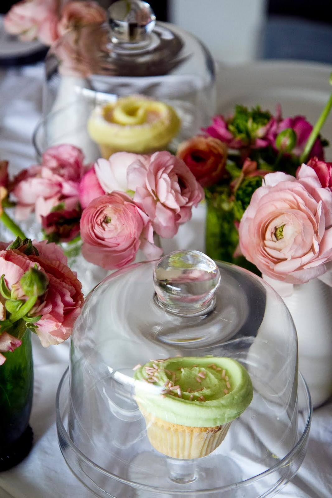 wedding table flowers