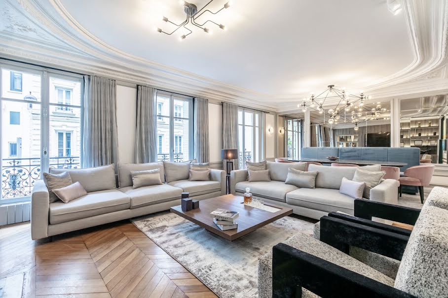 Location meublée appartement 6 pièces 142 m² à Paris 16ème (75016), 10 000 €