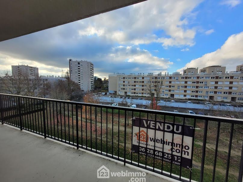 Vente appartement 4 pièces 90 m² à Le Plessis-Robinson (92350), 381 300 €