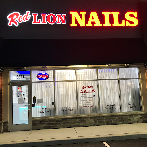 Red Lion Nails logo