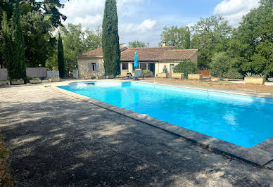 House with pool and terrace 9