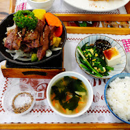 雨豆樹 咖啡 輕飲 現做餐點