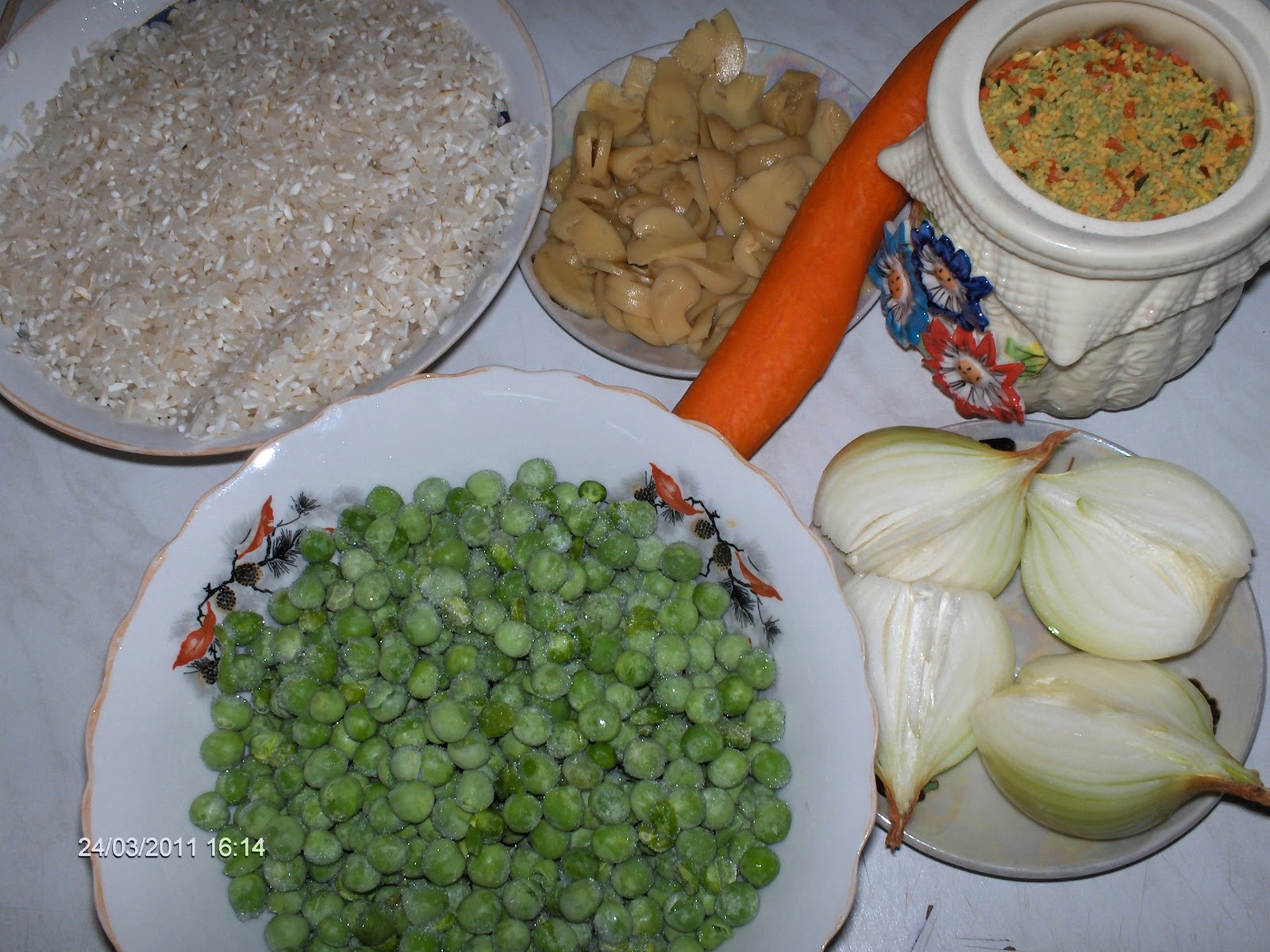 Bucataria Alynusei Pilaf cu mazare si ciuperci(de post)