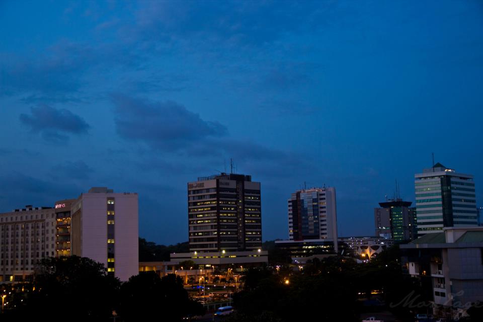 파일:external/upload.wikimedia.org/Modern_Accra_Buildings.jpg