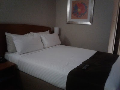 Photos of StayEasy Emnotweni