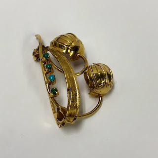 18K Gold Brooch