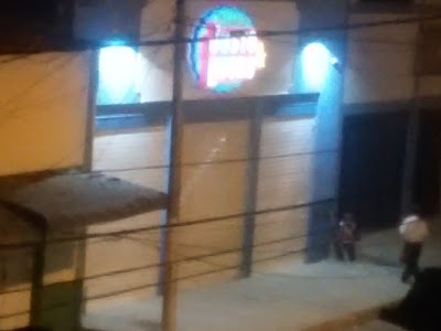 Photos of Justo & Bueno Girardot