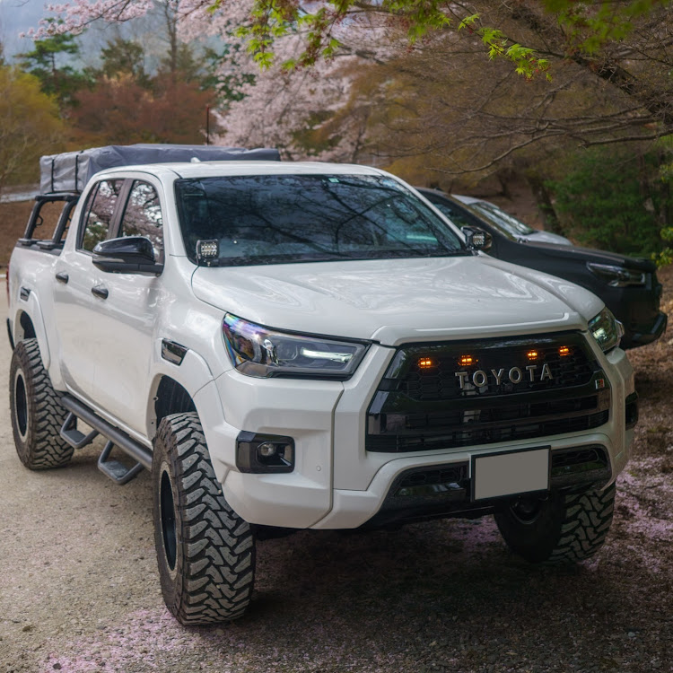 ハイラックスのドライブ・オフロード・キャンプ仕様・オーバーランドに関するカスタム事例の投稿画像1枚目