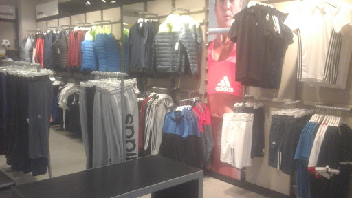 adidas, Shop No. G6, Vinayak Pushp Project, Strechy Road, Civil Lines, Allahabad, Uttar Pradesh 211001, India, Discount_Store, state UP