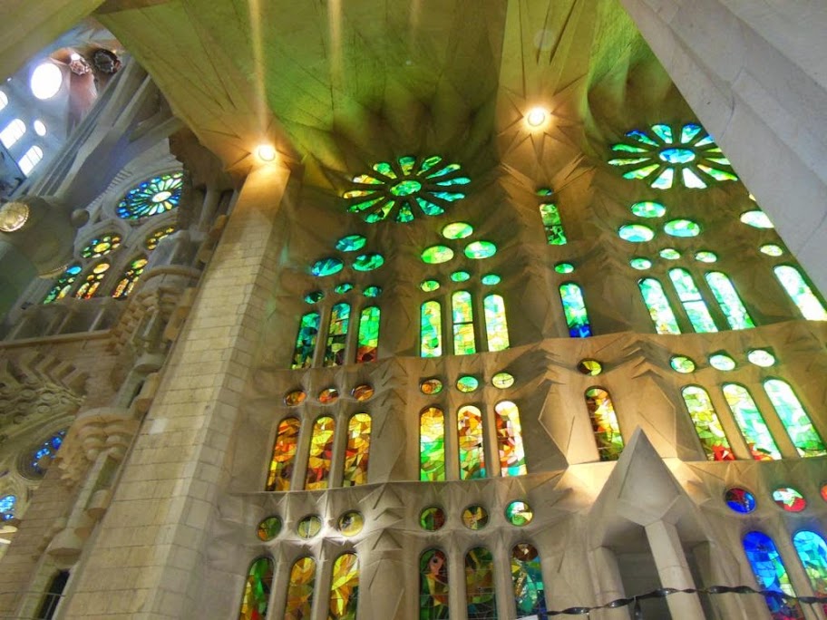 Interior de la Sagrada Familia de Barcelona