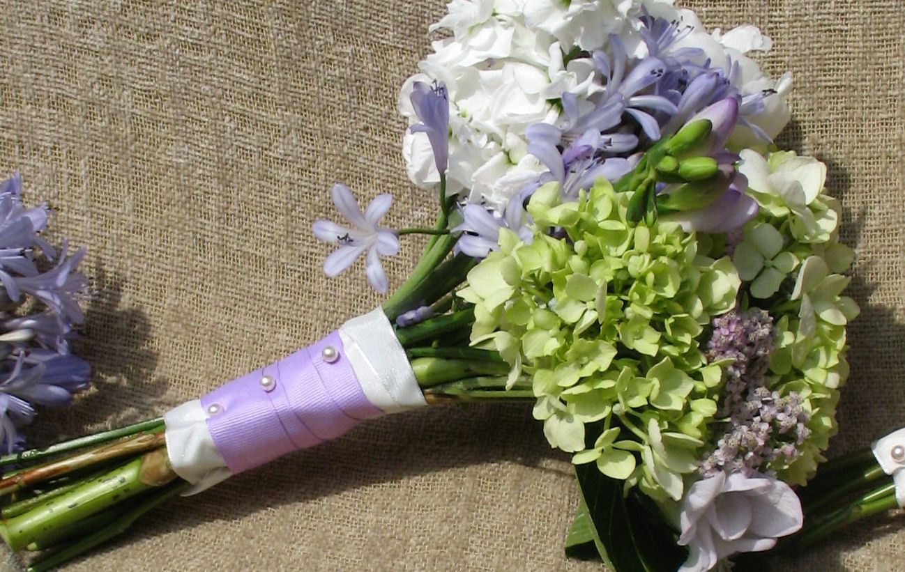 green and purple weddings colors