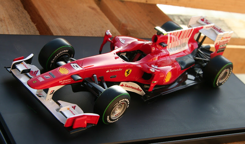 Ferrari F10 - Revell 1/24 2011-12-30%2520078