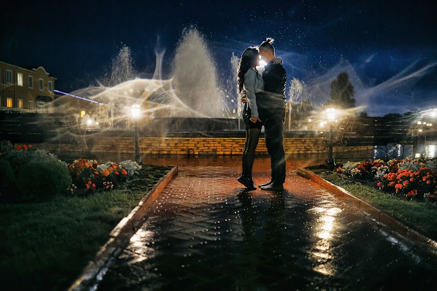 Wedding photographer Vitaliy Shustrov (vitali). Photo of 20 September 2019