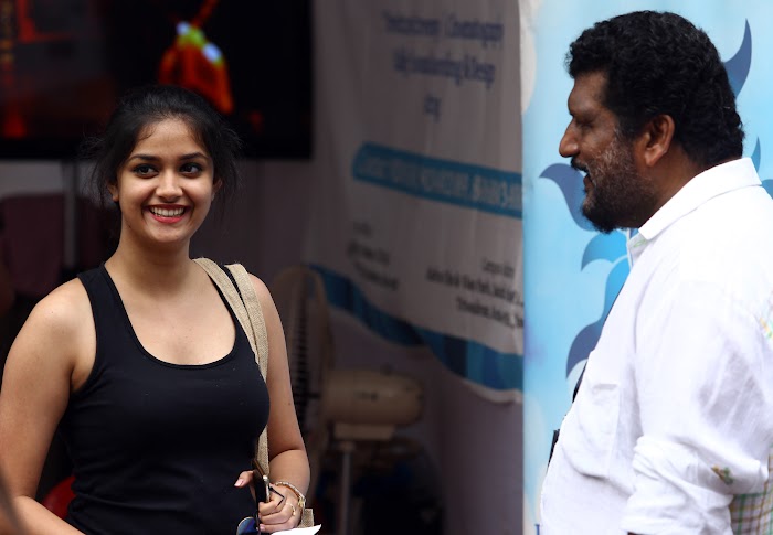 Keerthi Suresh wear Hot sleveless dress in FEFKA event