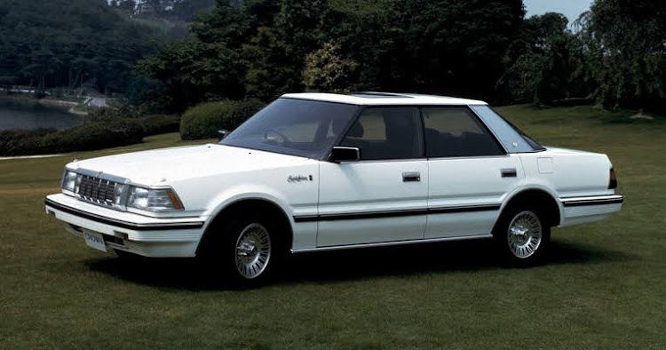 クラウンロイヤルの次期クラウン・クラウン生産終了・クラウン・レクサスES・ベストカーWebに関するカスタム事例の投稿画像12枚目