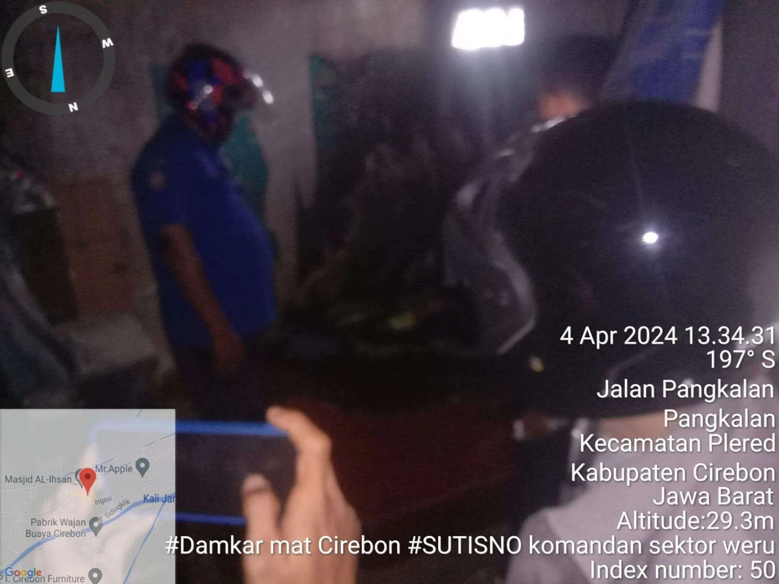 Damkar Kabupaten Cirebon Padamkan Rumah Tinggal Terbakar