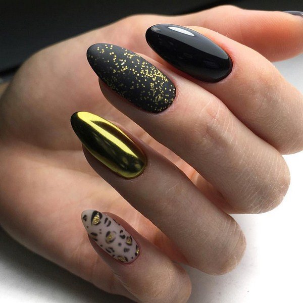 Chic Gold Nail Design Ideas 2019 - Fashionre