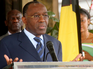 Raymond Tshibanda, ministre congolais des Affaires étrangères, Coopération internationale et Francophonie le 20/08/2012 à Kinshasa, lors d'un point de presse. Radio Okapi/ Ph. John Bompengo