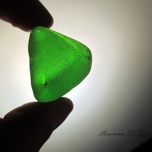 szkło z plaży sea glass szkło szlifowane przez morze plaża skarby z plaży piękne kolory szkła biżuteria ze szkła z plaży sea glass art seaglass jewelery szkło z plaży sea glass szkło szlifowane przez morze plaża skarby z plaży piękne kolory szkła biżuteria ze szkła z plaży sea glass art seaglass jewelery