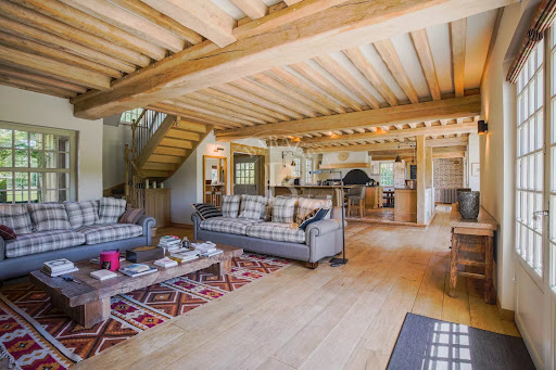 Property with pool 3