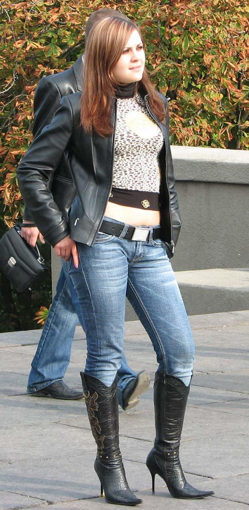 Jeans and Boots: Streetshots: Girls in Jeans & Boots or Overknees Part ...