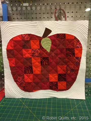 Apple Quilt quilting