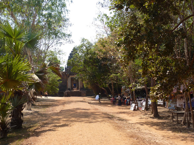 Blog de voyage-en-famille : Voyages en famille, Siem Reap, les temples un peu éloignés