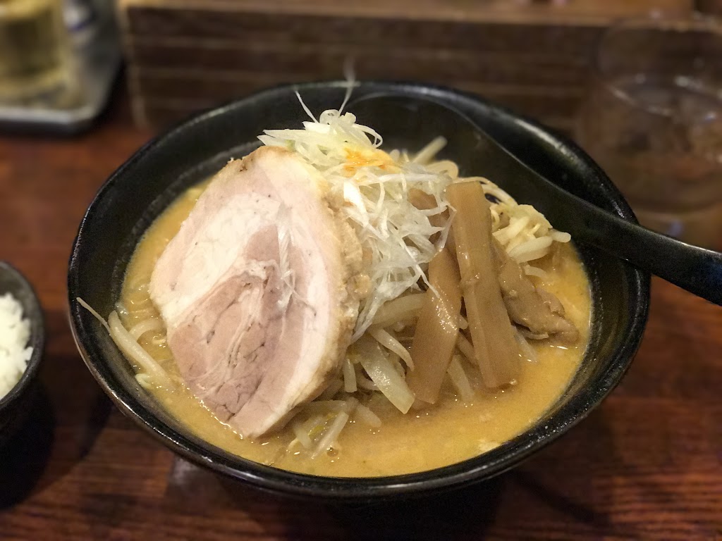 新宿でno1の味噌ラーメン 萬馬軒 まんばけん 新宿三丁目 Pintabest ピン食べスト