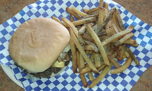 Restaurant «Burger Island», reviews and photos, 1529 W Buckingham Rd, Garland, TX 75042, USA