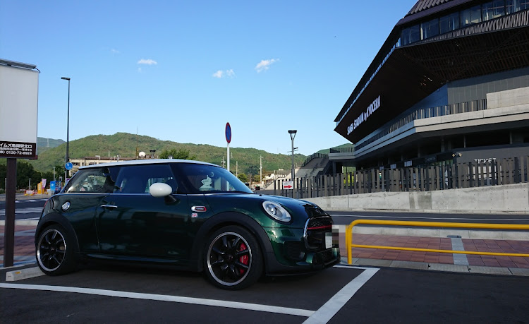 ミニジョンクーパーワークスのドライブに関するカスタム事例の投稿画像1枚目