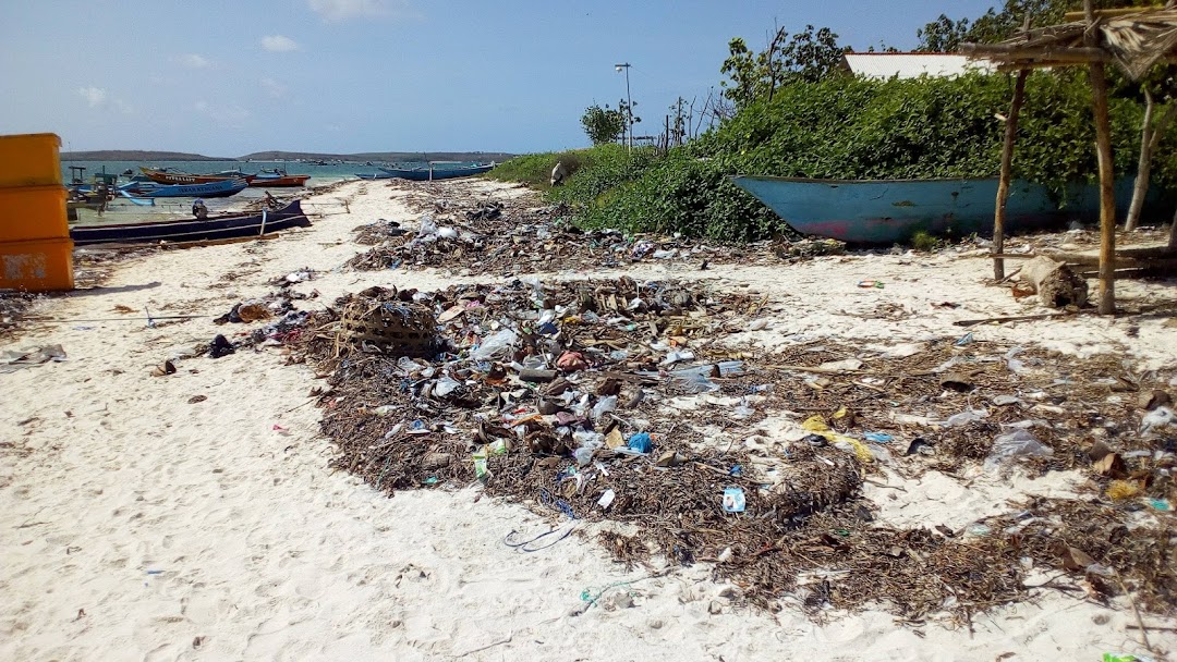 Pantai Cemara Pantai