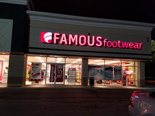 Shoe Store «Famous Footwear», reviews and photos, 2101 Elmwood Ave, Buffalo, NY 14207, USA