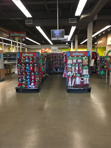 Pet Supply Store «Petco Animal Supplies», reviews and photos, 816 Washington St, Middletown, CT 06457, USA