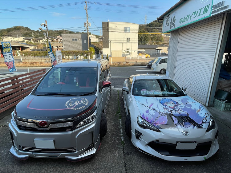 ヴォクシーのチームピンスト・No.001・チーピン・チーピン誕生月・痛車施工に関するカスタム事例の投稿画像1枚目