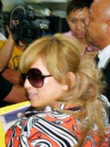 Ayumi Hamasaki Loses Her Bodyguards On The Decline According To Industry Insiders