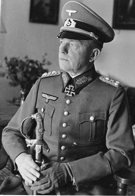 파일:external/upload.wikimedia.org/440px-Bundesarchiv_Bild_183-1986-0210-503%2C_General_Ewald_von_Kleist.jpg 