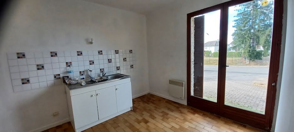 Location  maison 3 pièces 80 m² à Couleuvre (03320), 520 €