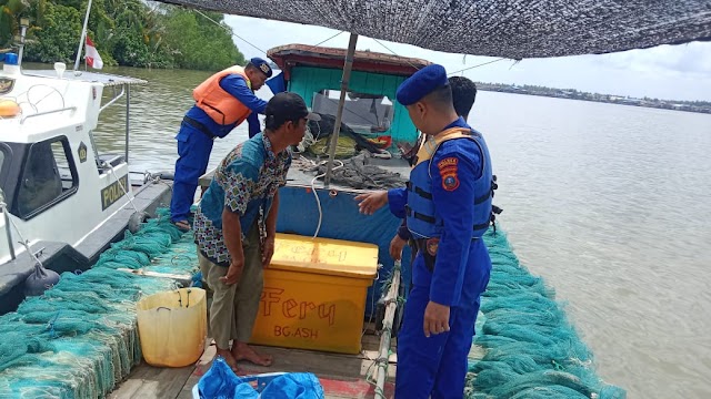 Menggunakan Kapal Patroli II-1023, Personel Sat Pol Airud Patroli di Sepanjang Perairan 