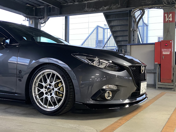 アクセラスポーツの週末の過ごし方・洗車時のスーパーアイテムGETに関するカスタム事例の投稿画像2枚目