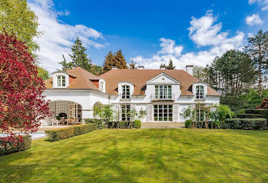 Villa with pool and terrace 2