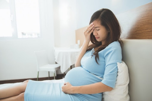 Có rất nhiều nguyên nhân dẫn đến mẹ bầu bị tiêu chảy khi uống sữa