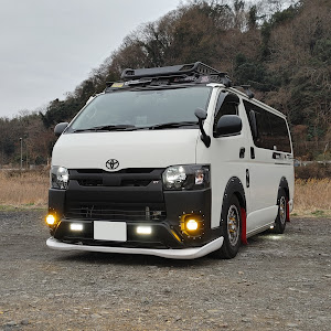 ハイエースバン TRH200V