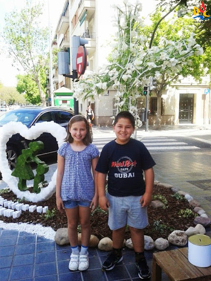 Aida y Marcos disfrutaron de la Cruz de Mayo