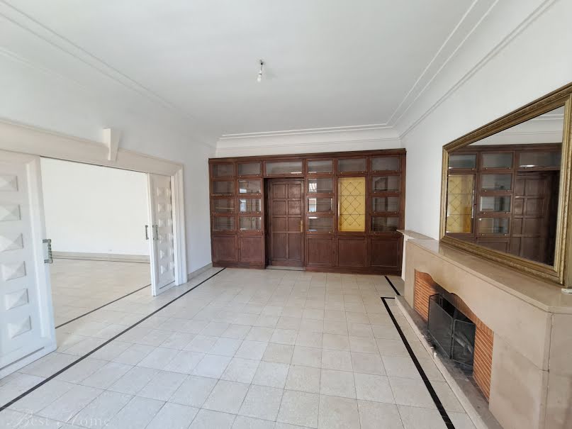 Vente appartement 5 pièces 190 m² à Nimes (30000), 348 000 €