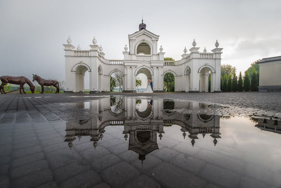 Bröllopsfotograf Dmytro Sobokar (sobokar). Foto av 3 oktober 2018